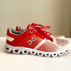 On Cloud Cloudflow size 7.5 running shoe